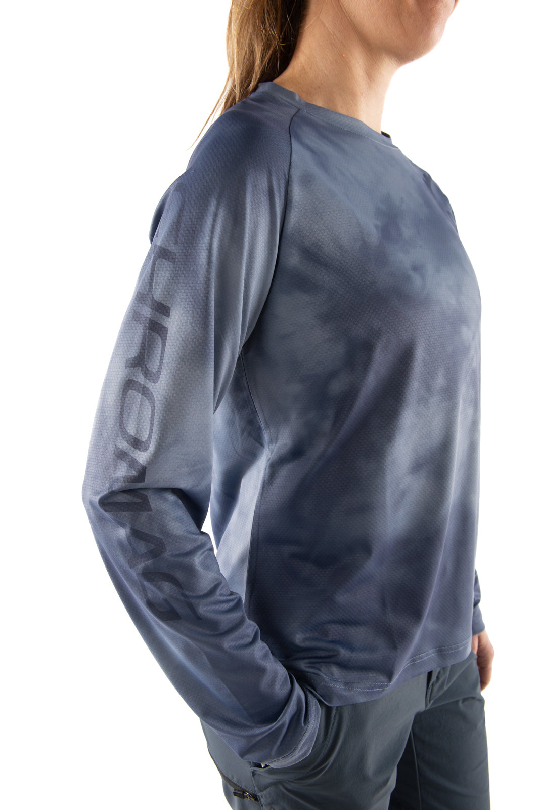 Camiseta Dominion para mujer